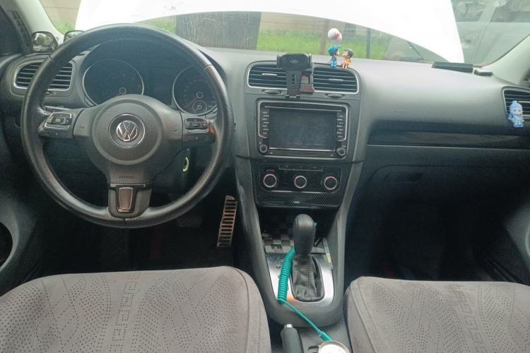 Used Volkswagen Golf 2012 1.4 TSI Automatic Comfort Edition Center Console