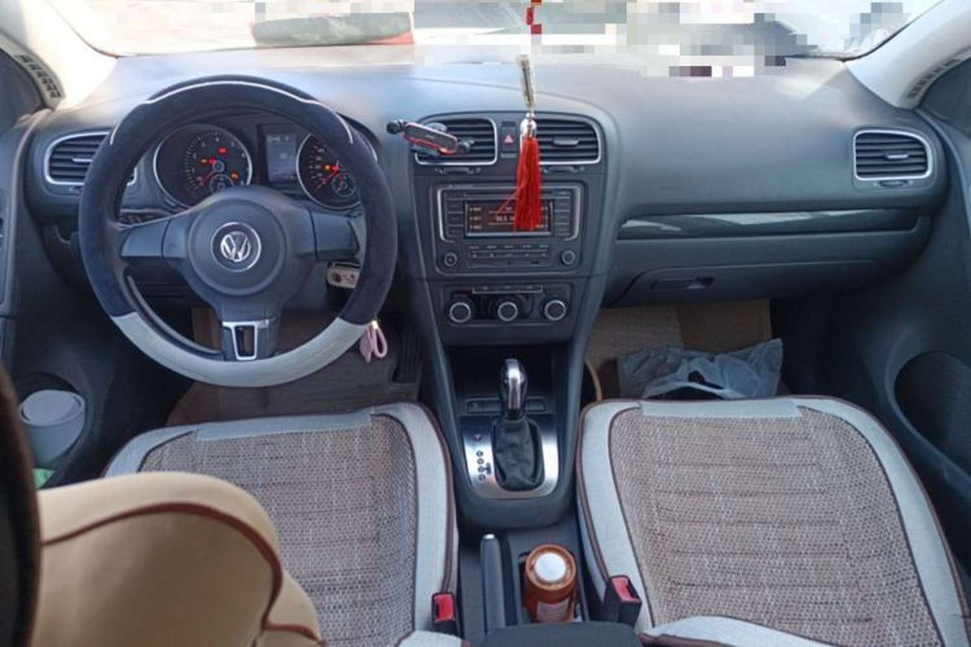 Used Volkswagen Golf 2012 1.6L Automatic Comfort Model Center Console