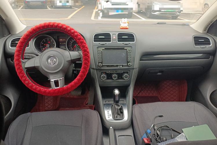 Used Volkswagen Golf 2012 1.4 TSI Automatic Comfort Edition Center Console