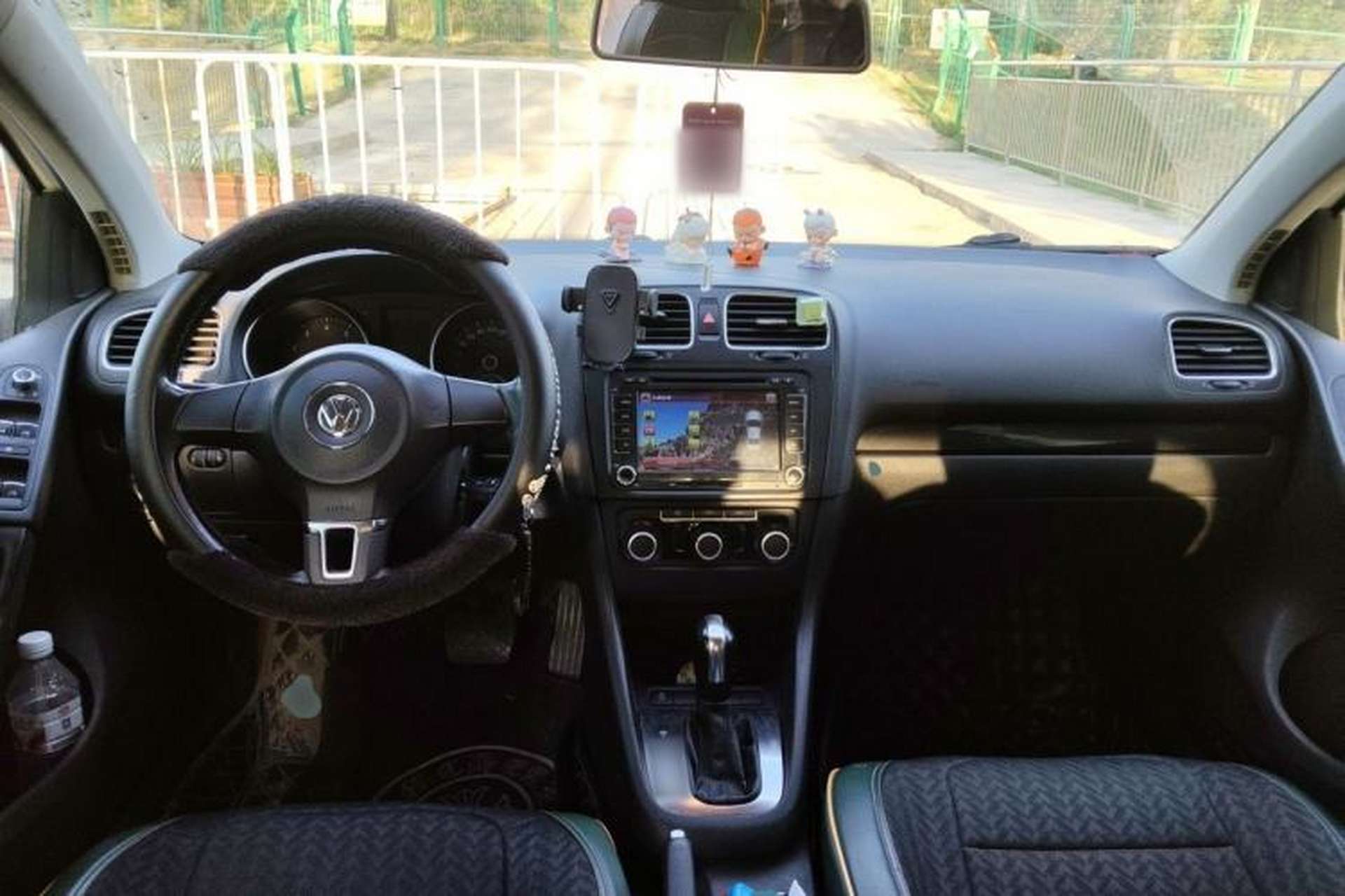 Used Volkswagen Golf 2012 1.6L Automatic Comfort Model Center Console
