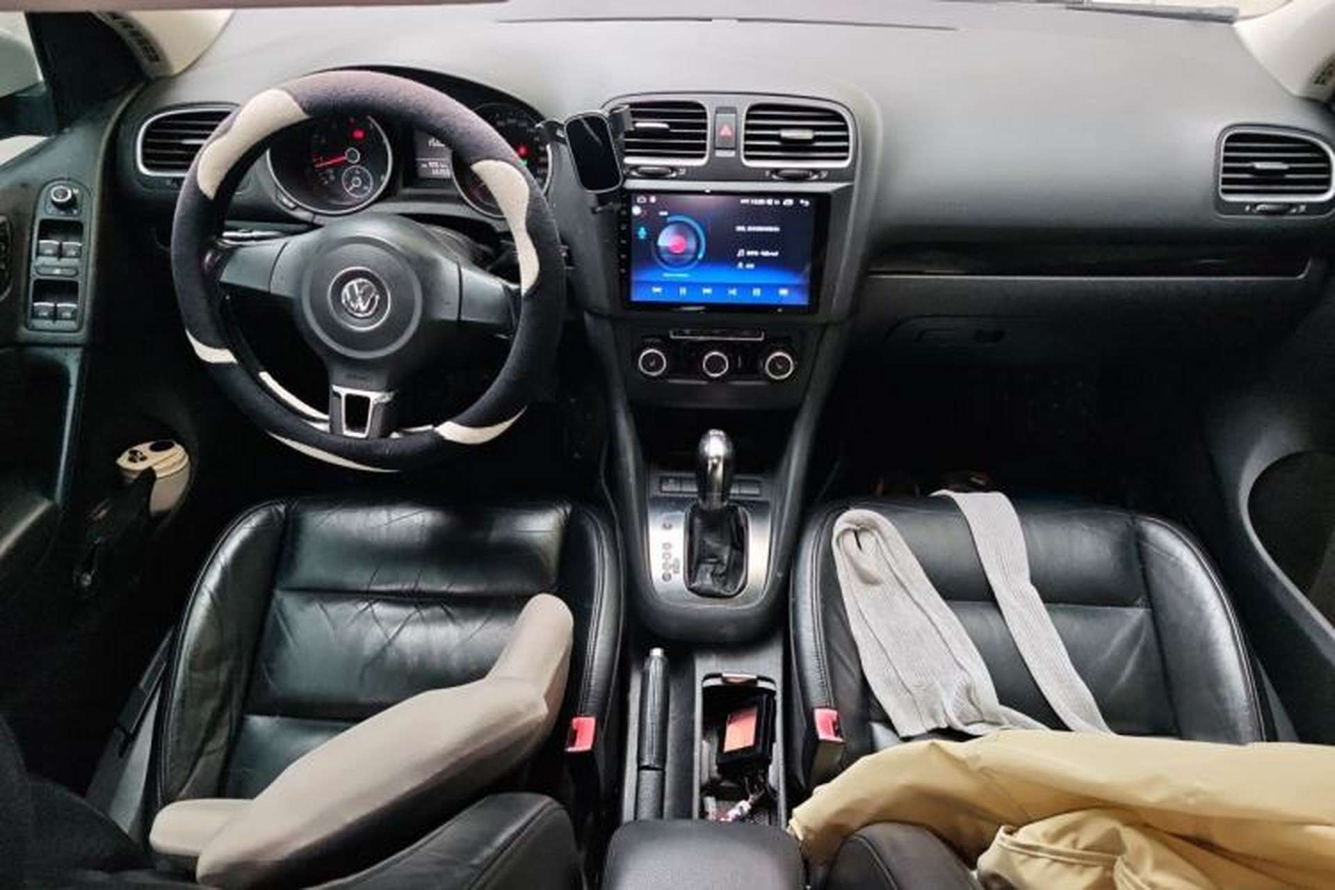 Used Volkswagen Golf 2012 1.4 TSI Automatic Comfort Edition Center Console