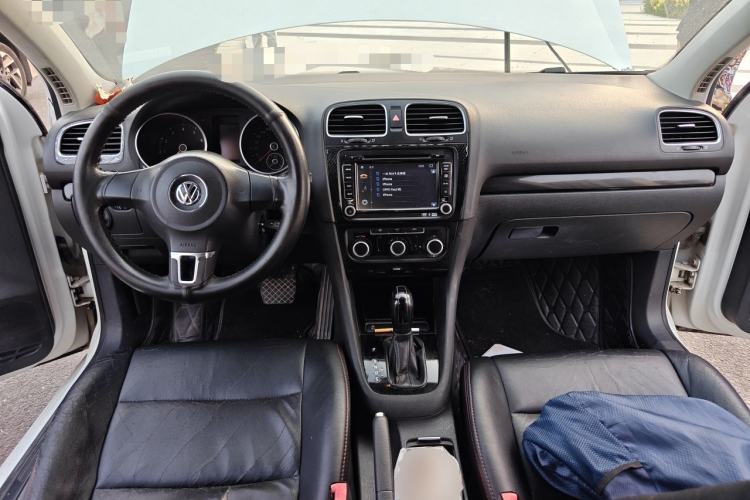 Used Volkswagen Golf 2012 1.4 TSI Automatic Comfort Edition Center Console