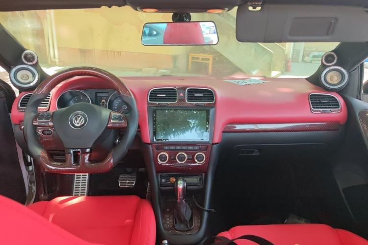 Used Volkswagen Golf 2012 1.4TSI Luxury Convertible Edition Center Console