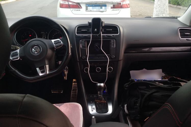Used Volkswagen Golf 2012 1.4 TSI Automatic Comfort Edition Center Console