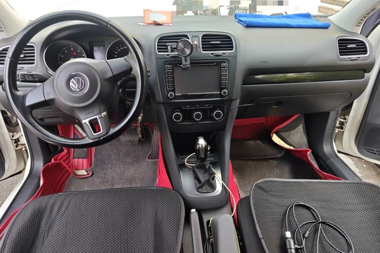Used Volkswagen Golf 2012 1.4 TSI Automatic Comfort Edition Center Console