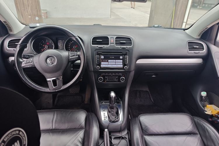 Used Volkswagen Golf 2012 1.4TSI Automatic Luxury Edition Center Console