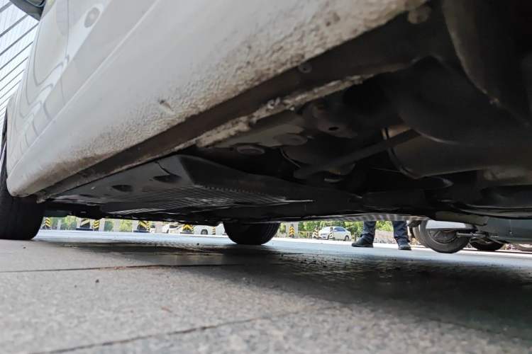 Used Volkswagen Golf 2012 1.6L Automatic Fashion Model Chassis Rear Left