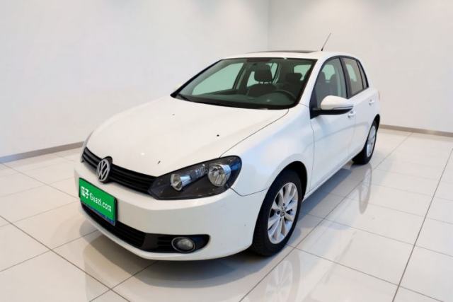 Ojetý Volkswagen Golf 2012 1.6L Automatic Comfort Model
