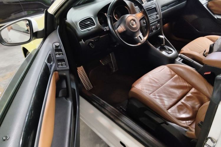 Used Volkswagen Golf 2012 1.4TSI Comfort Convertible Edition Driver Seat
