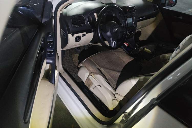 Used Volkswagen Golf 2012 1.4 TSI Manual Comfort Edition Driver Seat
