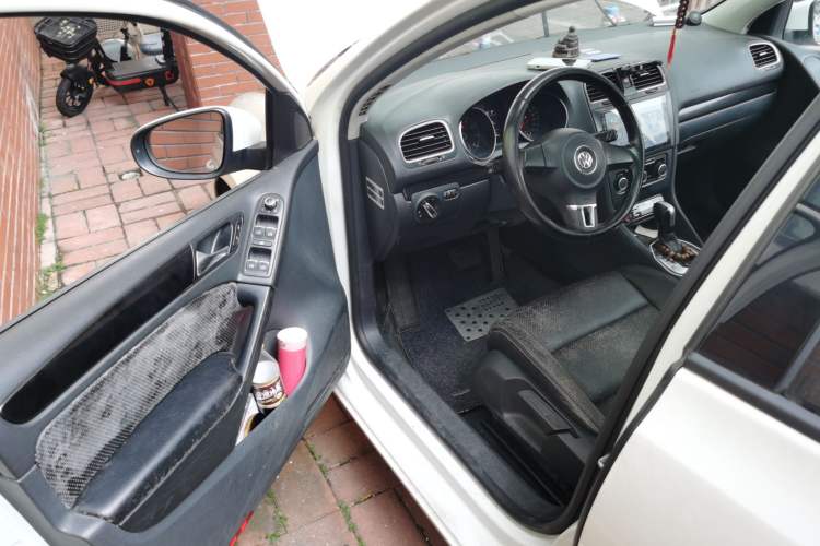 Used Volkswagen Golf 2012 1.4 TSI Automatic Comfort Edition Driver Seat