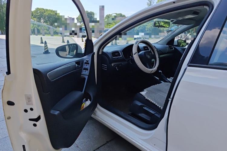 Used Volkswagen Golf 2012 1.6L Automatic Fashion Model Driver Seat