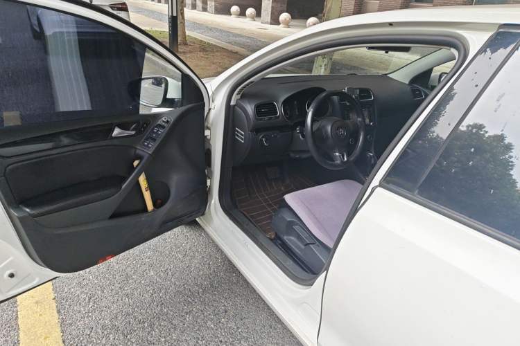 Used Volkswagen Golf 2012 1.4 TSI Automatic Comfort Edition Driver Seat