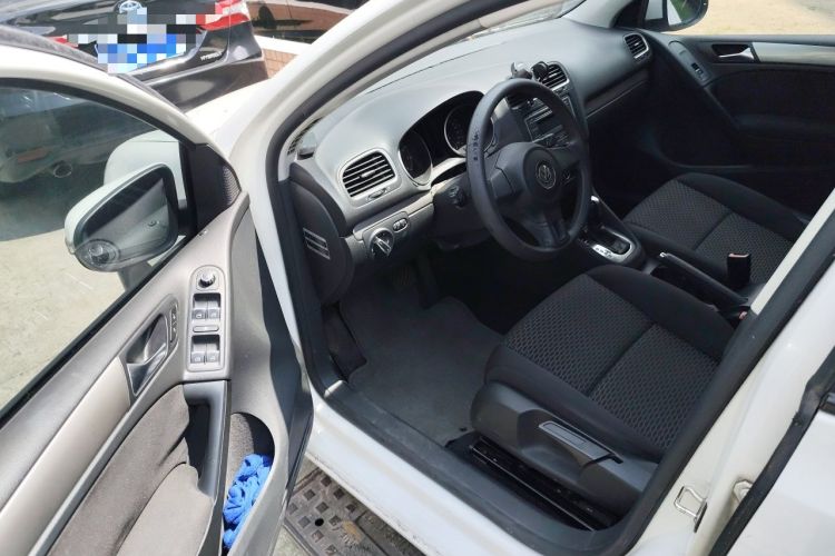 Used Volkswagen Golf 2012 1.6L Automatic Fashion Model Driver Seat