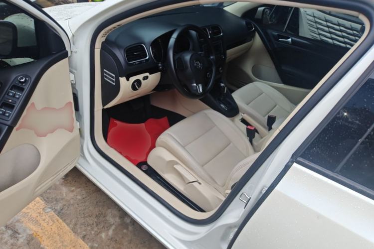 Used Volkswagen Golf 2012 1.6L Automatic Comfort Model Driver Seat