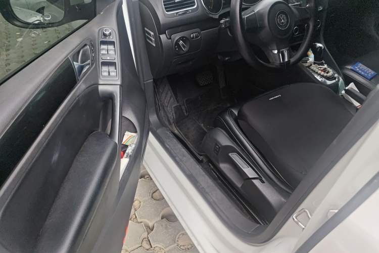 Used Volkswagen Golf 2012 1.4 TSI Automatic Comfort Edition Driver Seat
