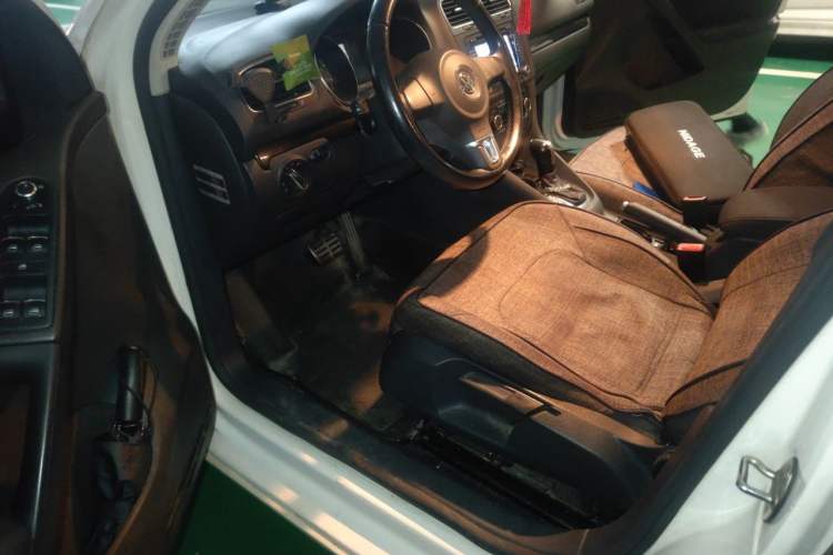 Used Volkswagen Golf 2012 1.6L Automatic Comfort Model Driver Seat