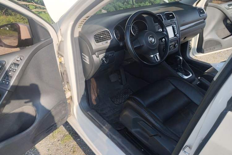 Used Volkswagen Golf 2012 1.6L Automatic Comfort Model Driver Seat