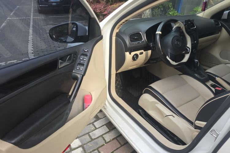 Used Volkswagen Golf 2012 1.4 TSI Automatic Comfort Edition Driver Seat