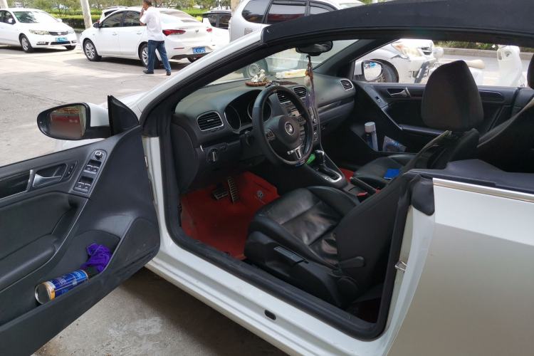 Used Volkswagen Golf 2012 1.4TSI Luxury Convertible Edition Driver Seat