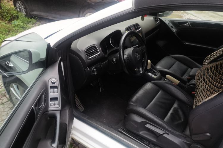 Used Volkswagen Golf 2012 1.4TSI Luxury Convertible Edition Driver Seat