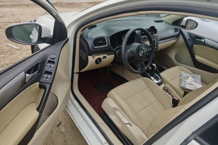 Used Volkswagen Golf 2012 1.6L Automatic Fashion Model Driver Seat