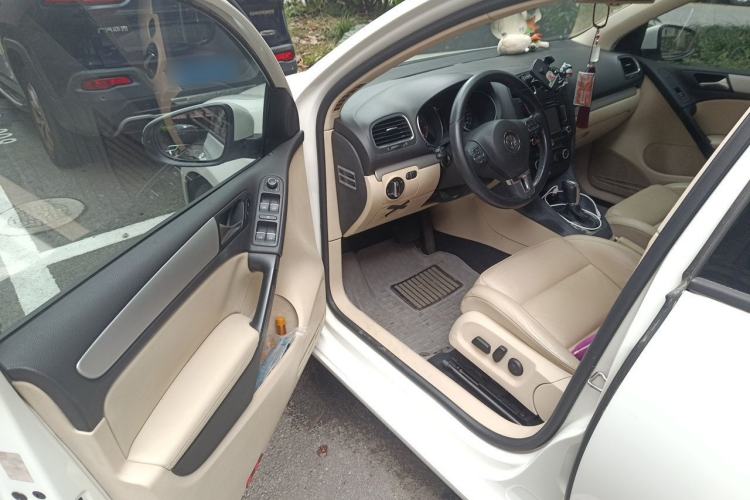 Used Volkswagen Golf 2012 1.4TSI Automatic Luxury Edition Driver Seat