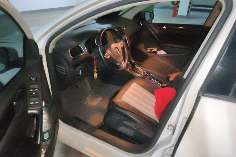 Used Volkswagen Golf 2012 1.6L Automatic Comfort Model Driver Seat