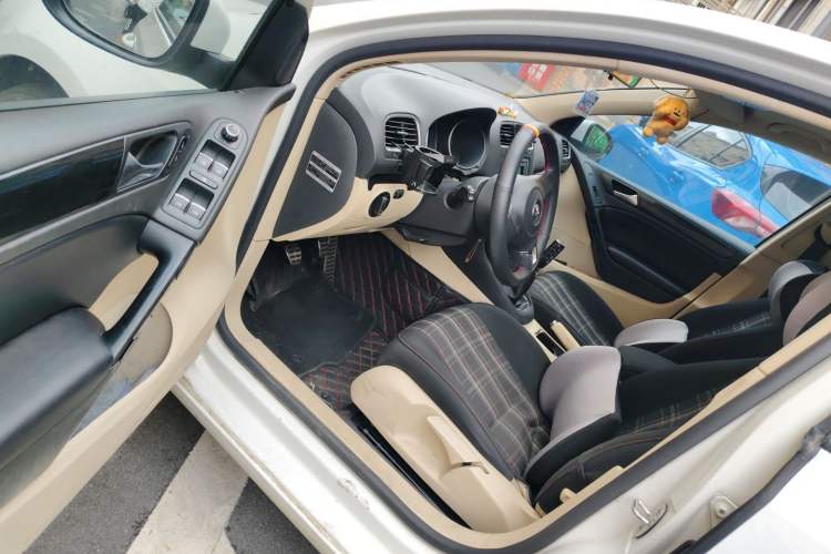 Used Volkswagen Golf 2012 1.4 TSI Manual Comfort Edition Driver Seat
