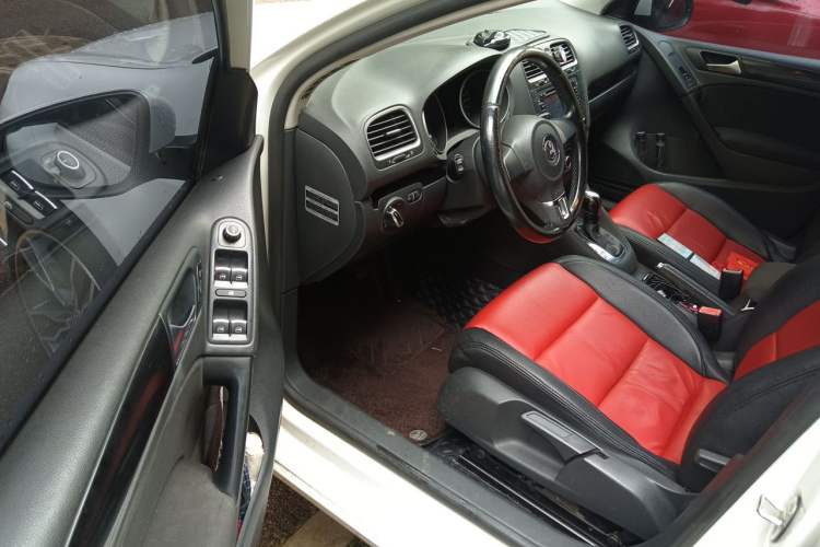 Used Volkswagen Golf 2012 1.4 TSI Automatic Comfort Edition Driver Seat
