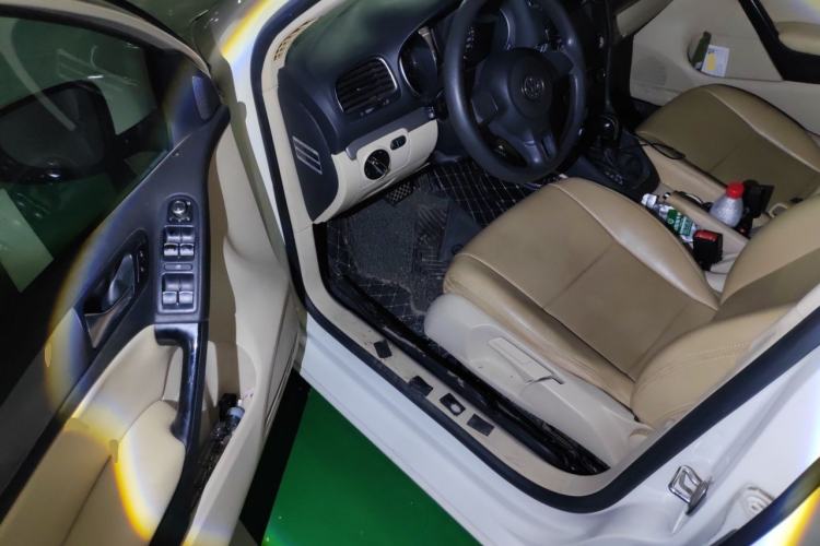 Used Volkswagen Golf 2012 1.6L Automatic Fashion Model Driver Seat