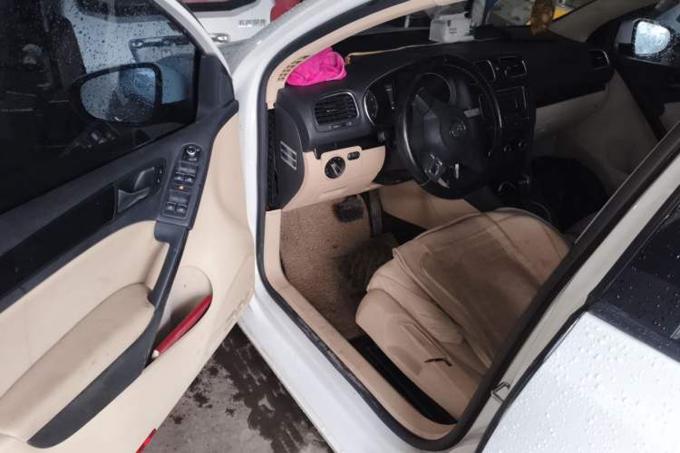 Used Volkswagen Golf 2012 1.6L Automatic Comfort Model Driver Seat