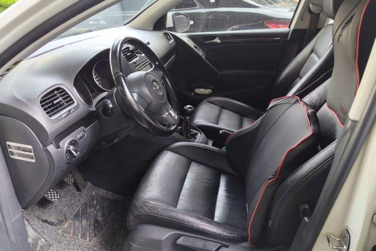 Used Volkswagen Golf 2012 1.6 Manual Comfort Edition Driver Seat
