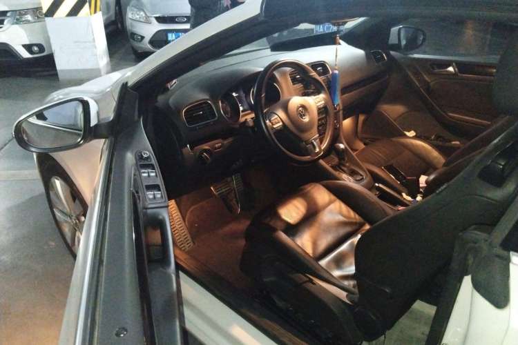 Used Volkswagen Golf 2012 1.4TSI Luxury Convertible Edition Driver Seat