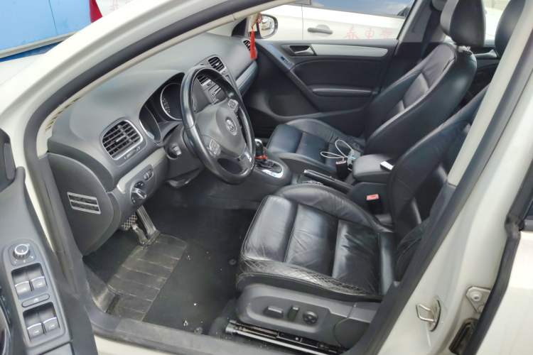 Used Volkswagen Golf 2012 1.4TSI Automatic Luxury Edition Driver Seat