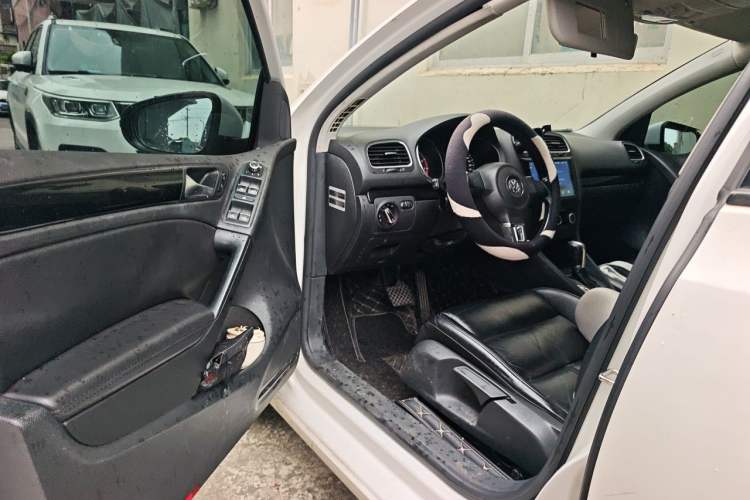 Used Volkswagen Golf 2012 1.4 TSI Automatic Comfort Edition Driver Seat