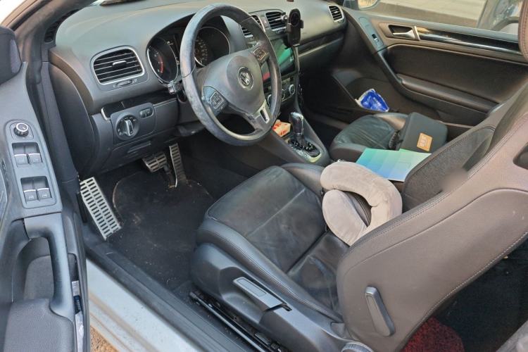 Used Volkswagen Golf 2012 1.4TSI Luxury Convertible Edition Driver Seat