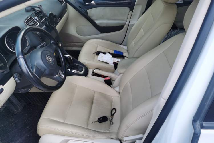 Used Volkswagen Golf 2012 1.6L Automatic Comfort Model Driver Seat