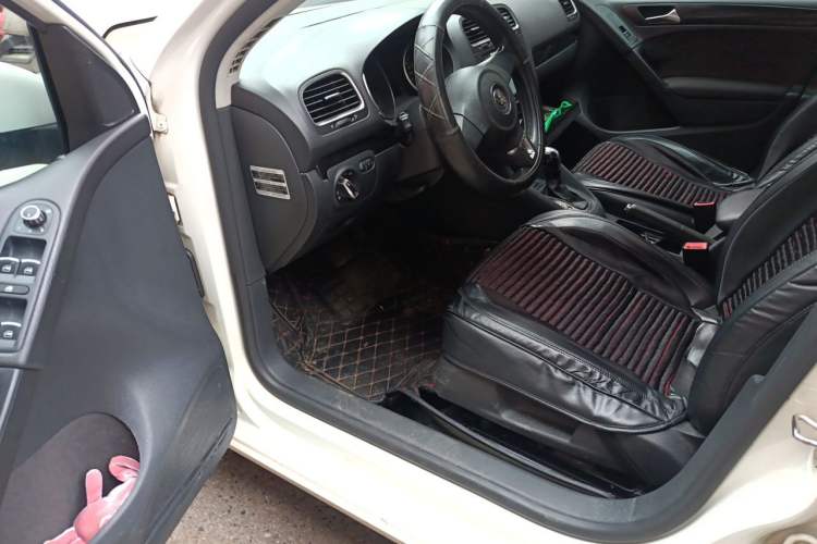 Used Volkswagen Golf 2012 1.6L Automatic Comfort Model Driver Seat