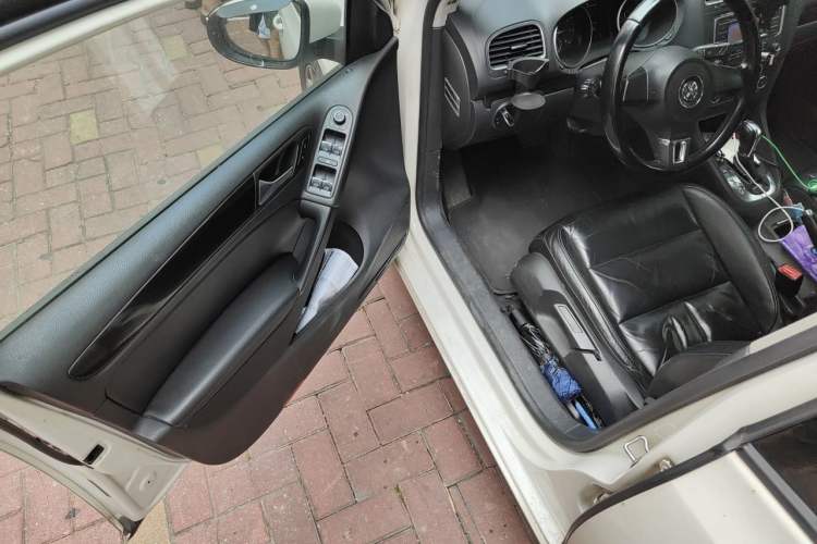 Used Volkswagen Golf 2012 1.4 TSI Automatic Comfort Edition Driver Seat