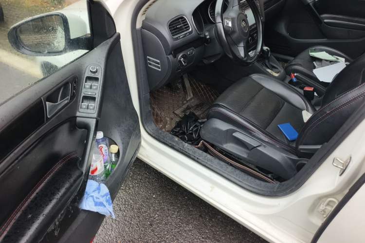 Used Volkswagen Golf 2012 1.6L Automatic Comfort Model Driver Seat