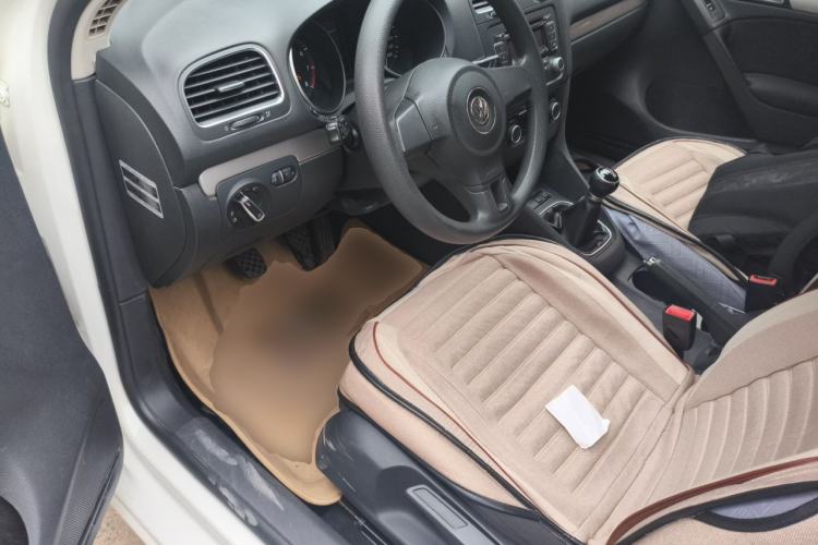 Used Volkswagen Golf 2012 1.6 Manual Fashion Edition Driver Seat
