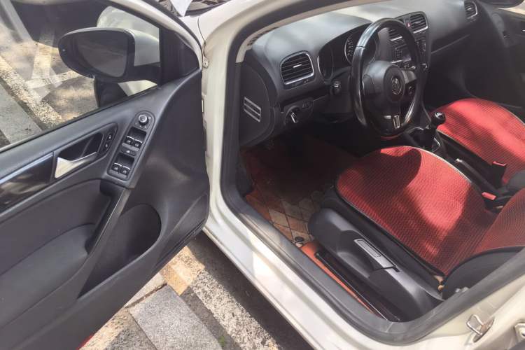 Used Volkswagen Golf 2012 1.4 TSI Manual Comfort Edition Driver Seat