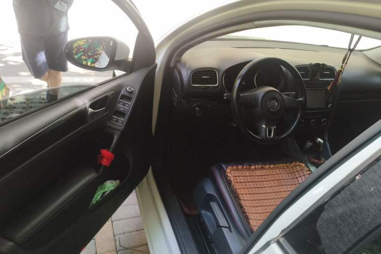 Used Volkswagen Golf 2012 1.6L Automatic Comfort Model Driver Seat