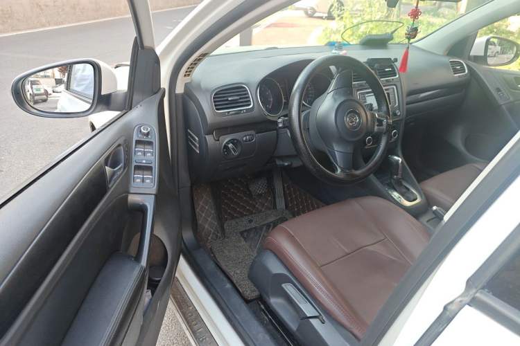 Used Volkswagen Golf 2012 1.6L Automatic Comfort Model Driver Seat