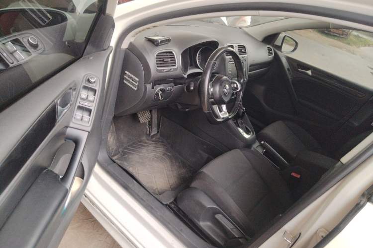 Used Volkswagen Golf 2012 1.6L Automatic Comfort Model Driver Seat