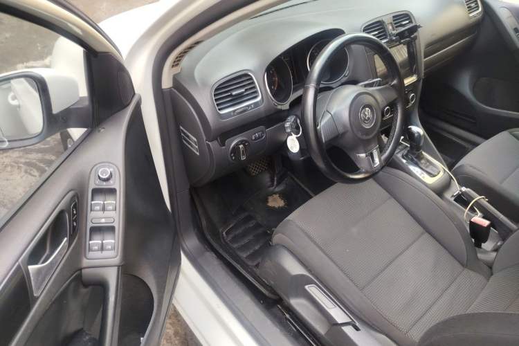 Used Volkswagen Golf 2012 1.6L Automatic Comfort Model Driver Seat