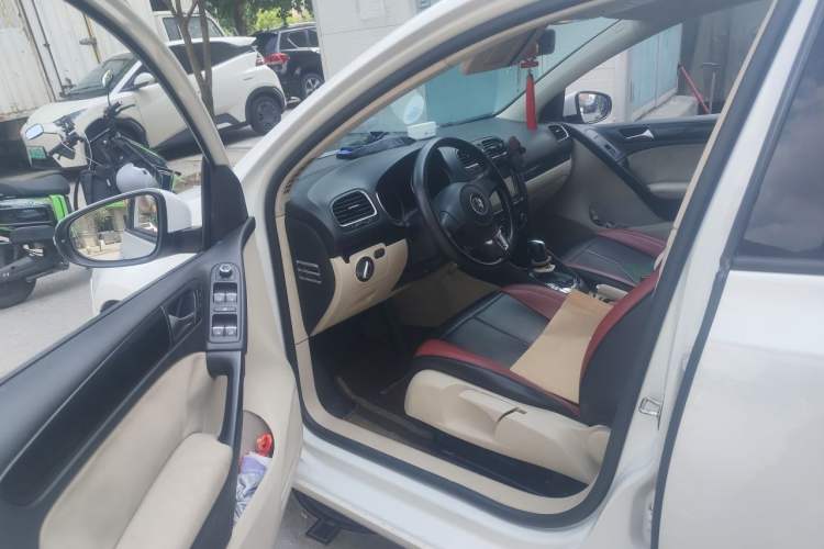 Used Volkswagen Golf 2012 1.6L Automatic Comfort Model Driver Seat