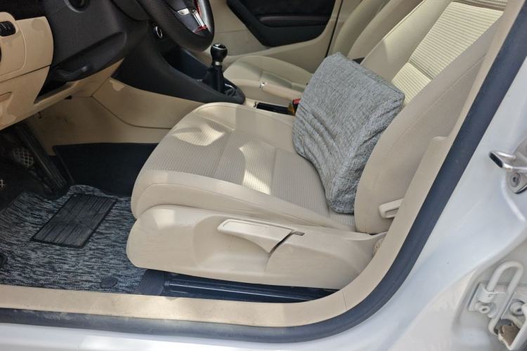 Used Volkswagen Golf 2012 1.6 Manual Comfort Edition Driver Seat