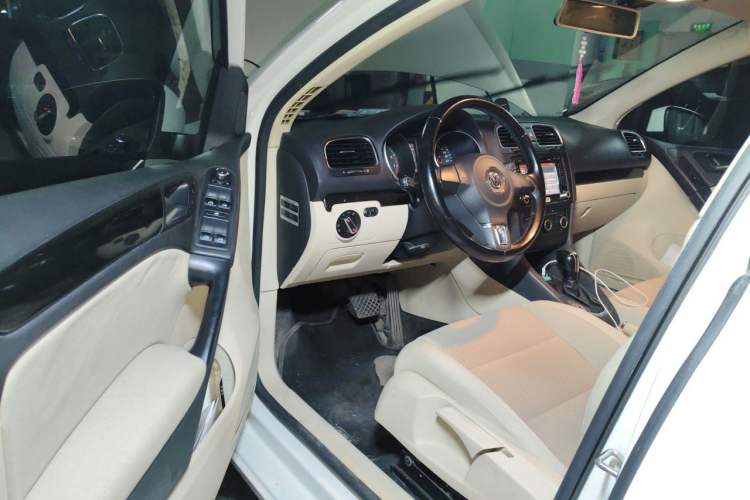 Used Volkswagen Golf 2012 1.6L Automatic Comfort Model Driver Seat
